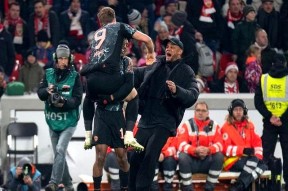 九州体育登录-斯图加特客场不敌拜仁慕尼黑，遭遇失利