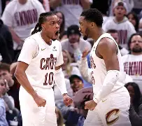 骑士队惨遭横扫,季后赛希望渺茫 骑士队惨遭横扫,季后赛希望渺茫